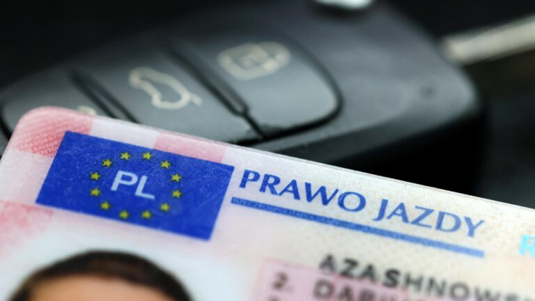 Na co zwrócić uwage kupując prawo jazdy kolekcjonerskie?