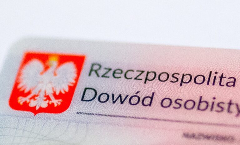 dokuemnt kolekcjonerski taki jak dowód kolekcjonerski można kupić w internecie oraz drogą pocztową